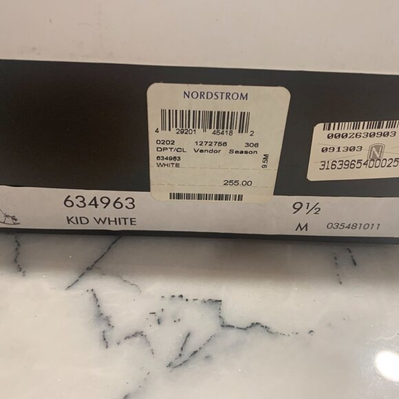 Classic Marc Jacobs Cream High Heel Sandals - Size 9.5 - Picture 3 of 7